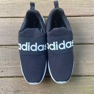 Men’s Laceless Adidas Tennis Shoes